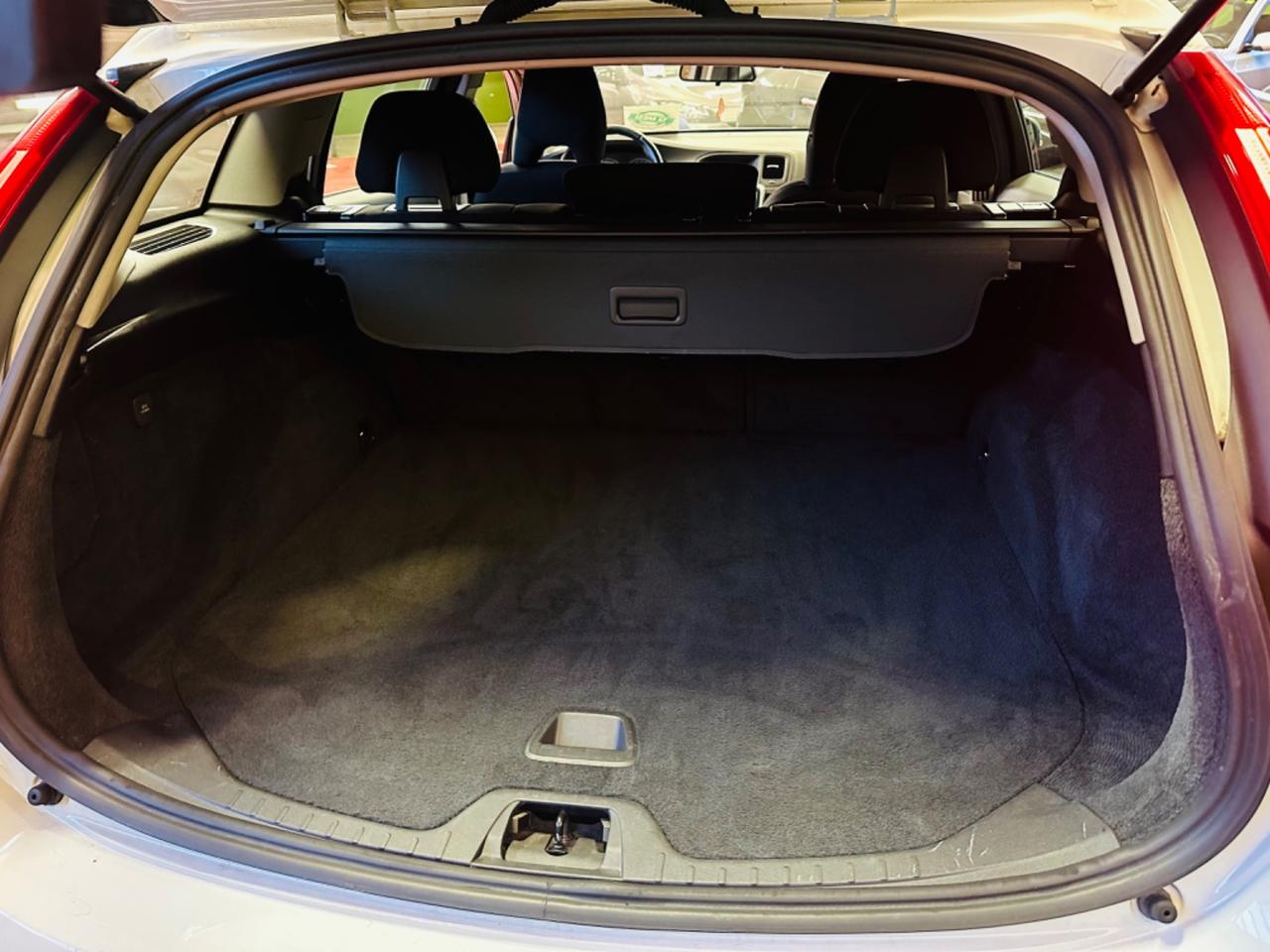 Volvo V60 D2 1.6 Powershift Momentum