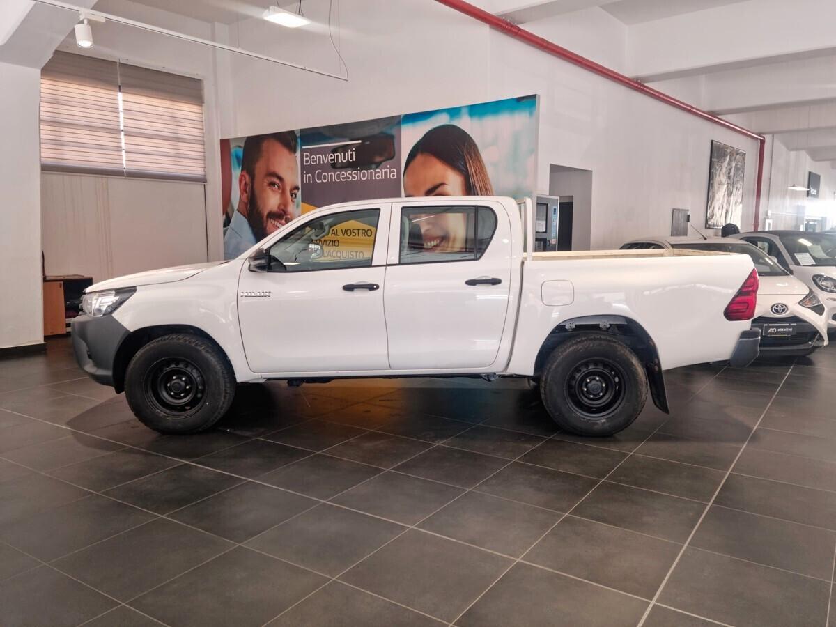 Toyota Hilux 2.4 D-4D 4WD AZIENDALE GARANZIA 3 ANNI