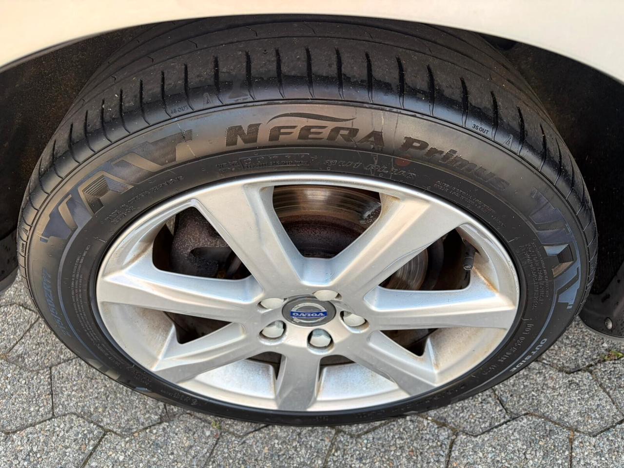 Volvo V60 D3 Momentum*EURO6*CERCHI