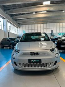Fiat 500 500e Berlina 42 kWh La Prima II km 0