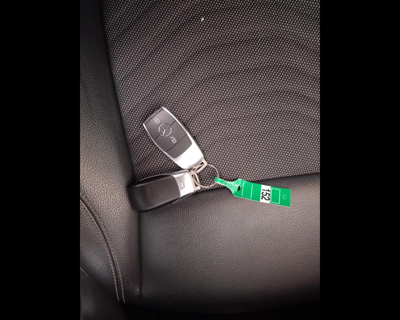 Mercedes-Benz Classe B - W247 2018 - B 180 d Sport auto