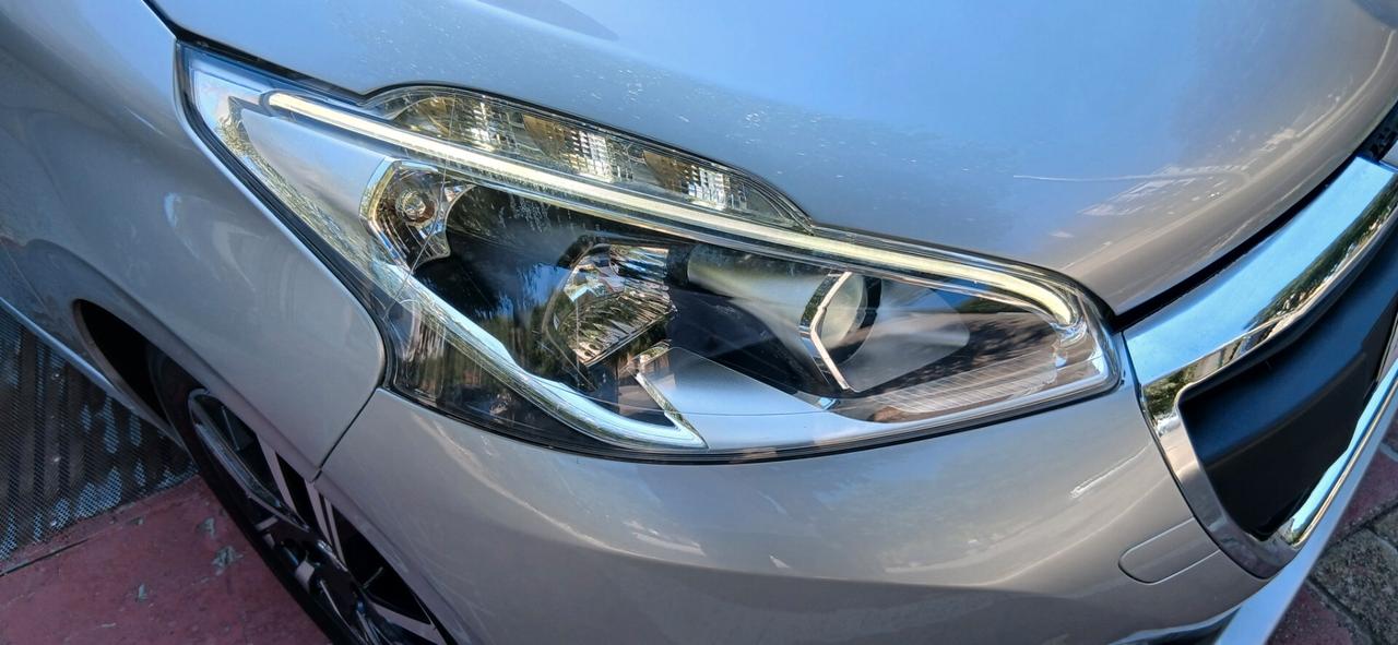 PEUGEOT 208 BlueHDi 75 5 PORTE ALLURE