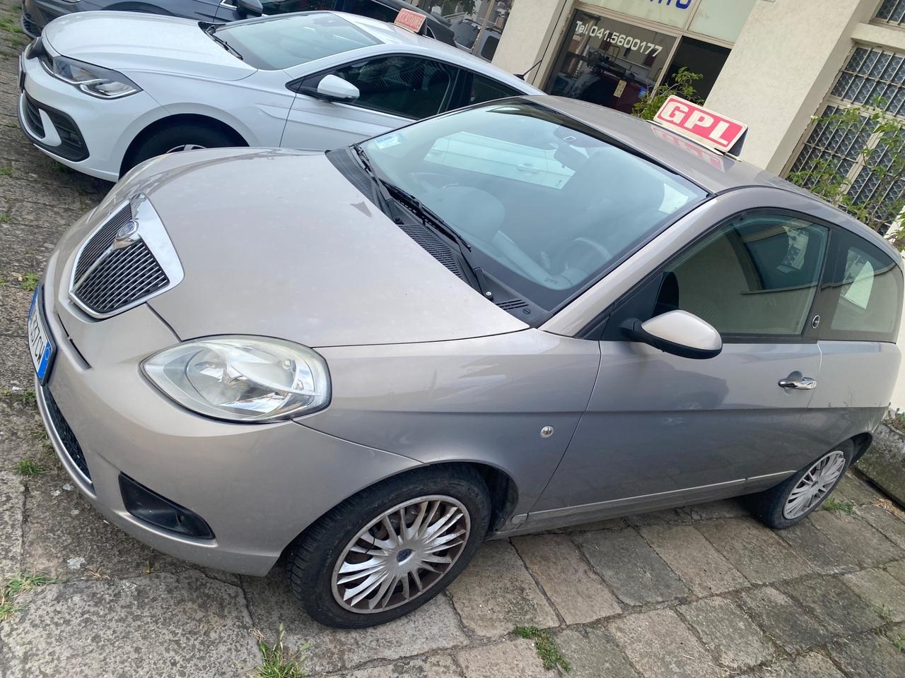 Lancia Ypsilon 1.4 Oro Ecochic GPL