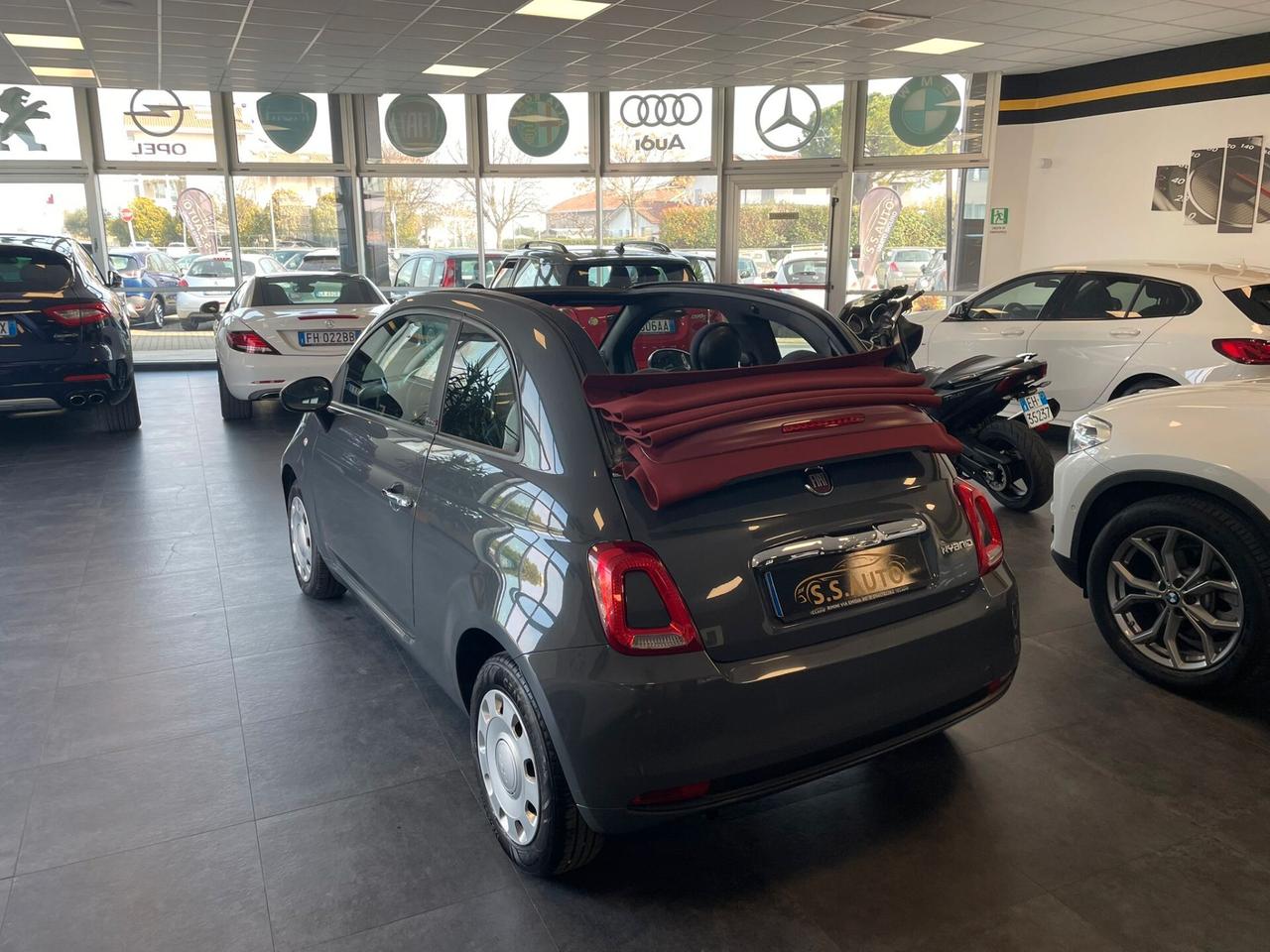 Fiat 500 C 1.0 Hybrid Red