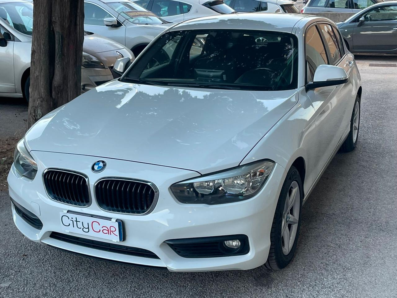 Bmw 118 118d 5p. Advantage