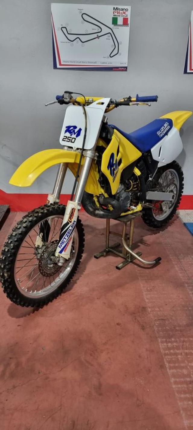 SUZUKI RM 250 - ANNO 1994