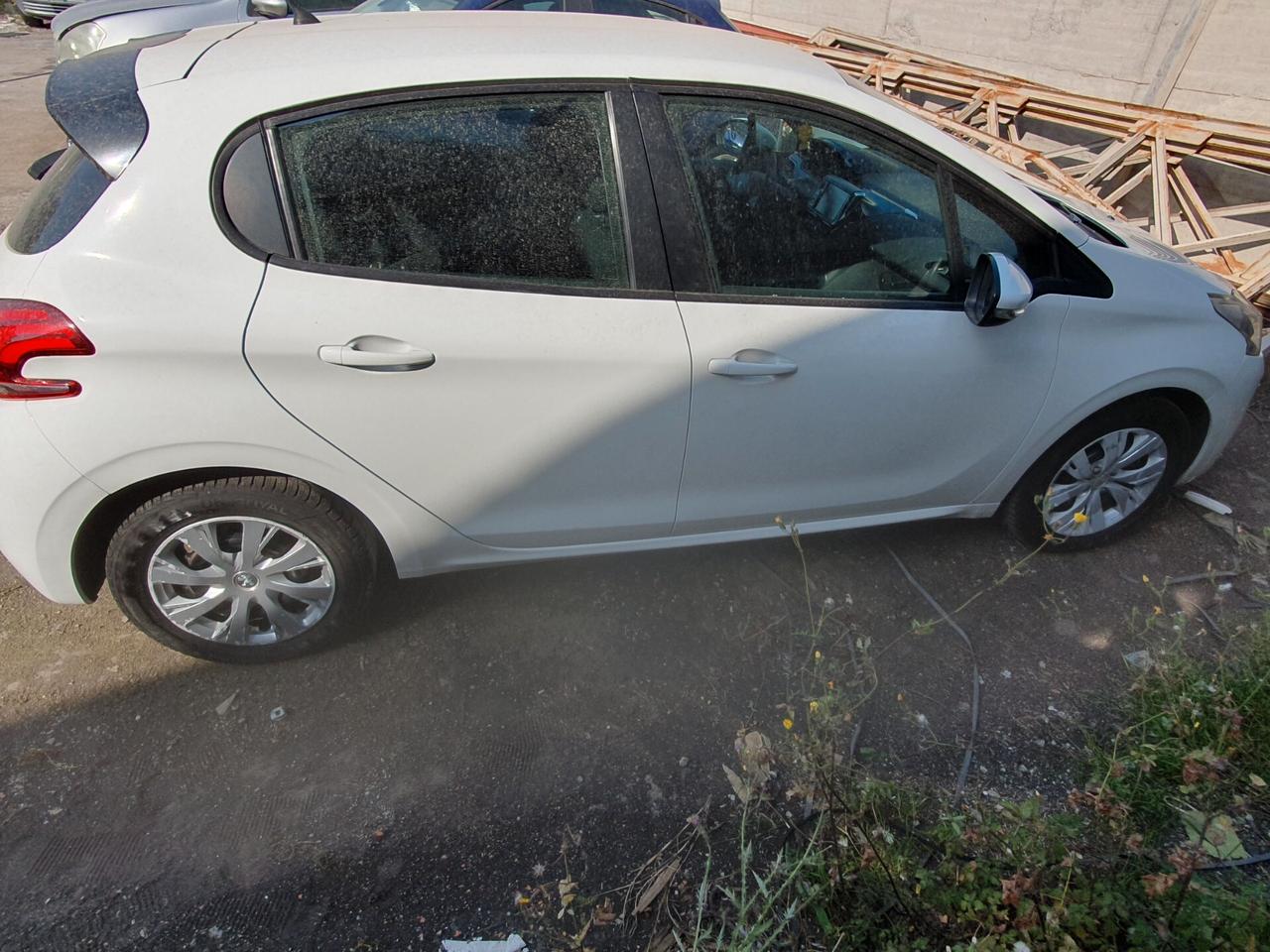 Peugeot 208 BlueHDi 75 5 porte Allure anno 2017