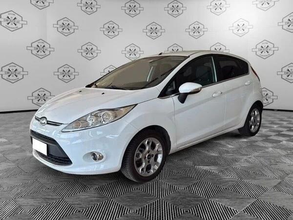 Ford Fiesta 1.4 TDCi 70CV 5 porte Titanium