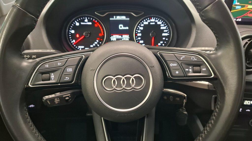 AUDI Q2 30 TDI S tronic Business