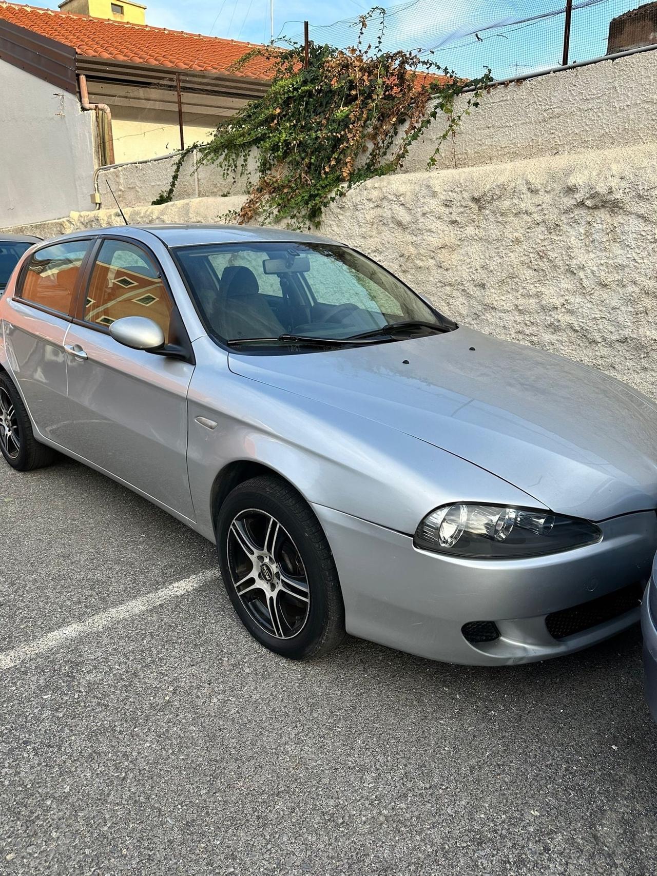 Alfa Romeo 147 1.9 JTD M-JET 16V 5 porte Exclusive