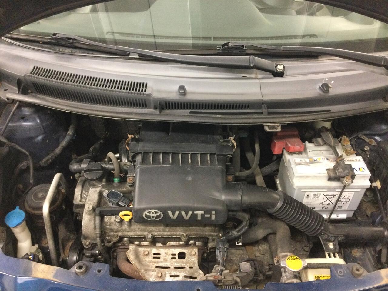 Toyota Yaris 1.3 5 porte Luna