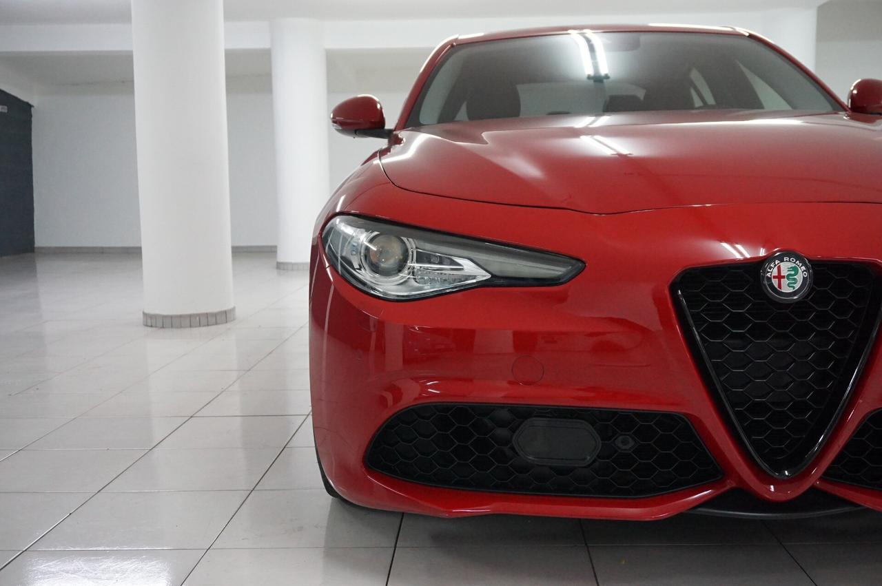 Alfa Romeo Giulia 2.2 Turbodiesel 160 CV AT8 Sport-Tech