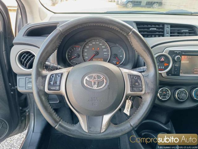 TOYOTA Yaris 1.0 5 porte
