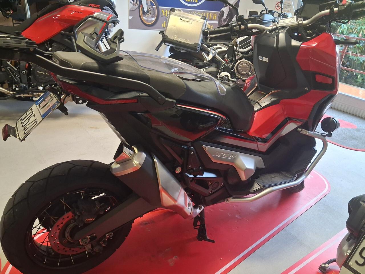 Honda X-ADV 750 ABS + TCS