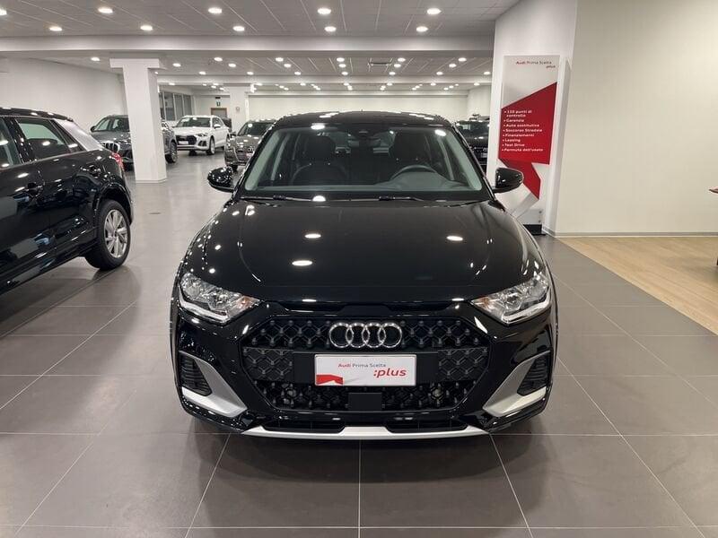 Audi A1 Audi citycarver Admired 30 TFSI 81(110) kW(PS) 6-marce