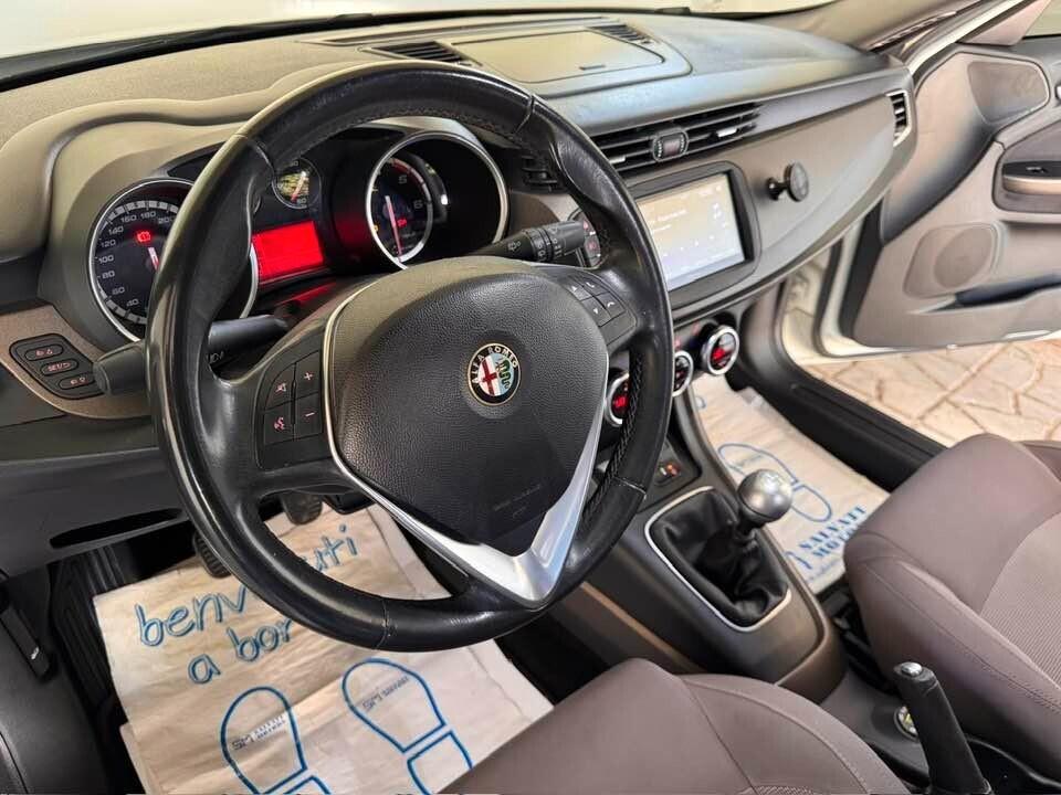 Alfa Romeo Giulietta 1.6 JTDm-2 105 CV Exclusive