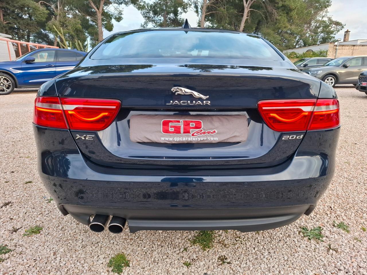 Jaguar XE 2.0 D 180cv *SOLO 23.000 KM*