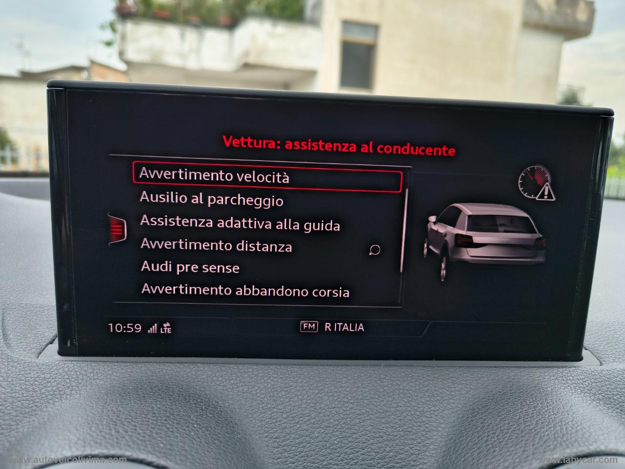 AUDI Q2 30 TDI S tronic Business Plus
