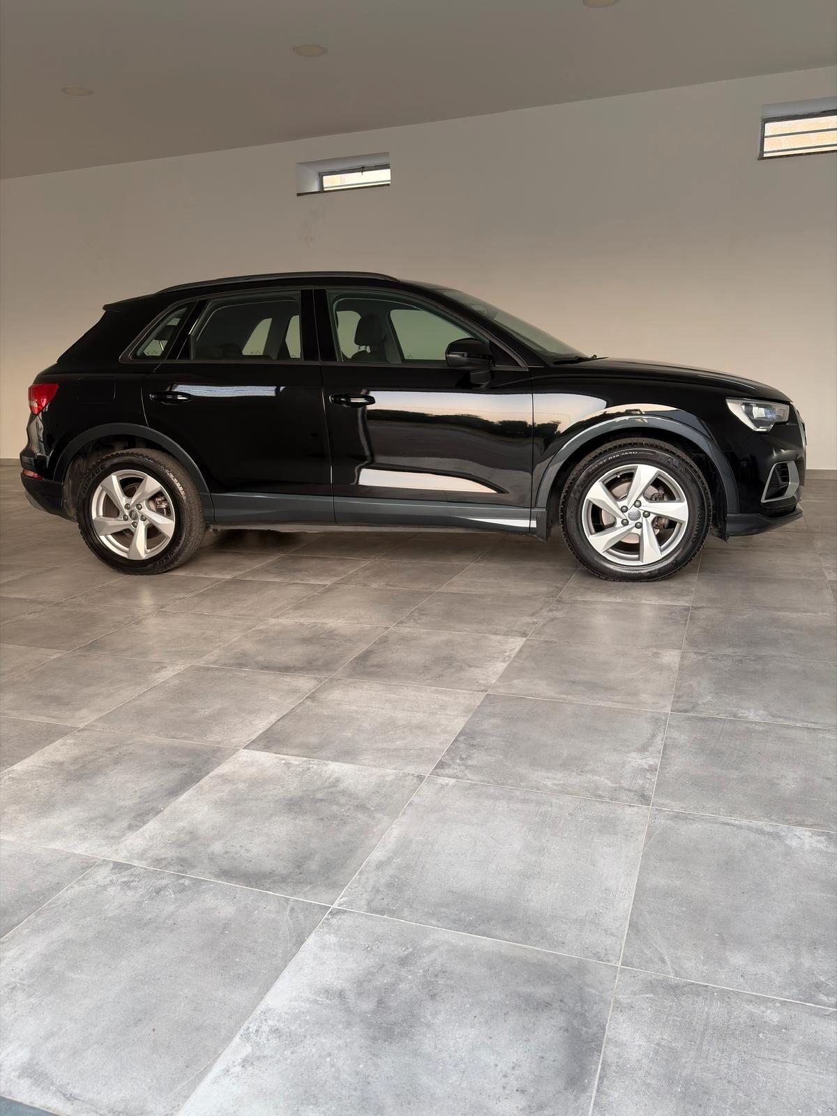 Audi Q3 35 TDI S tronic Business Advanced