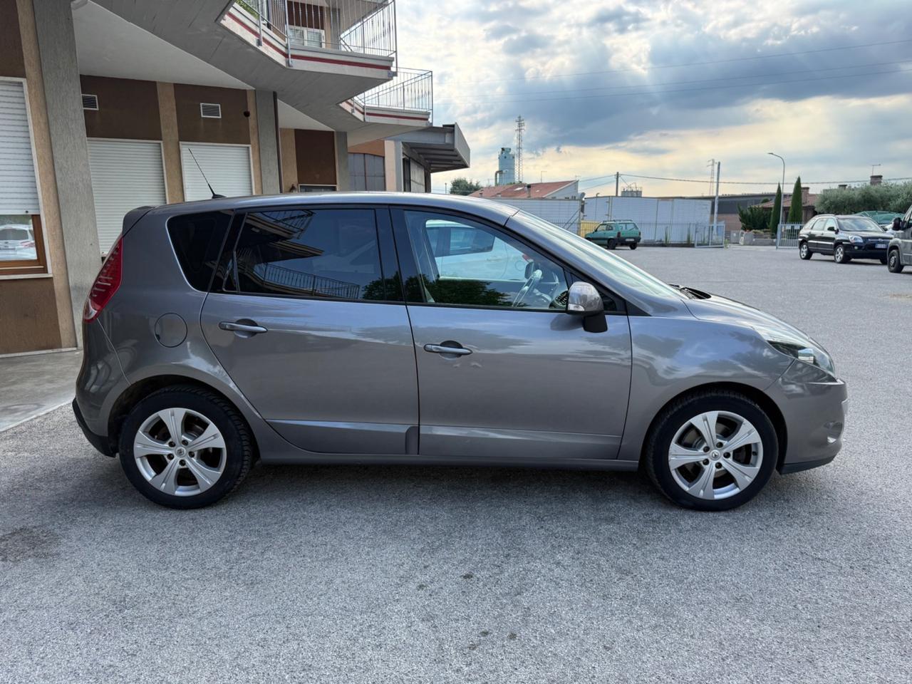 Renault Scenic X-mod - 1.5 dCi 110CV