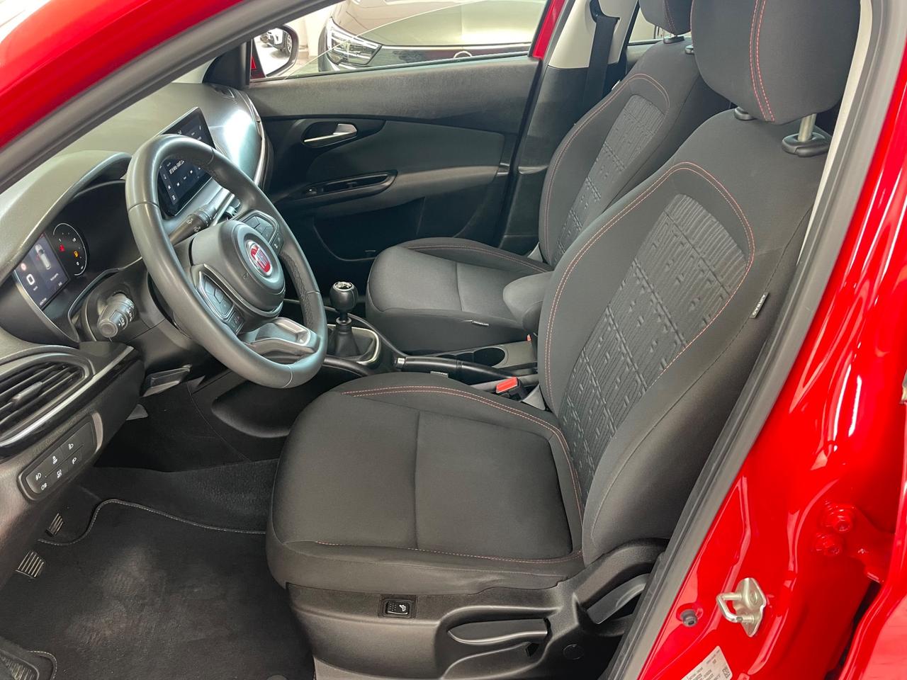 Fiat Tipo 1.6 Mjt S&S 5 porte Cross Red