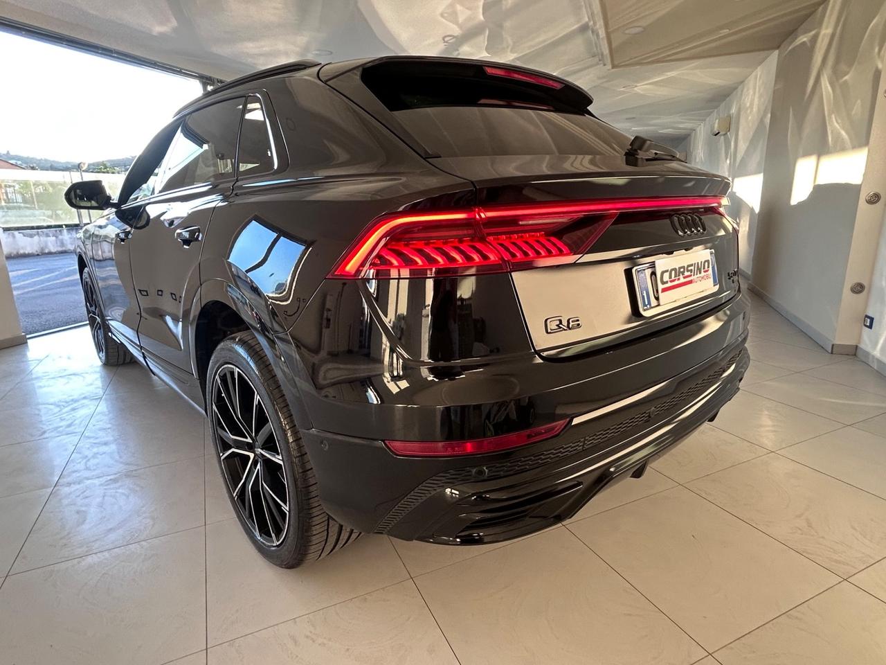 Audi Q8 50 TDI 286 CV quattro Sport black Edition