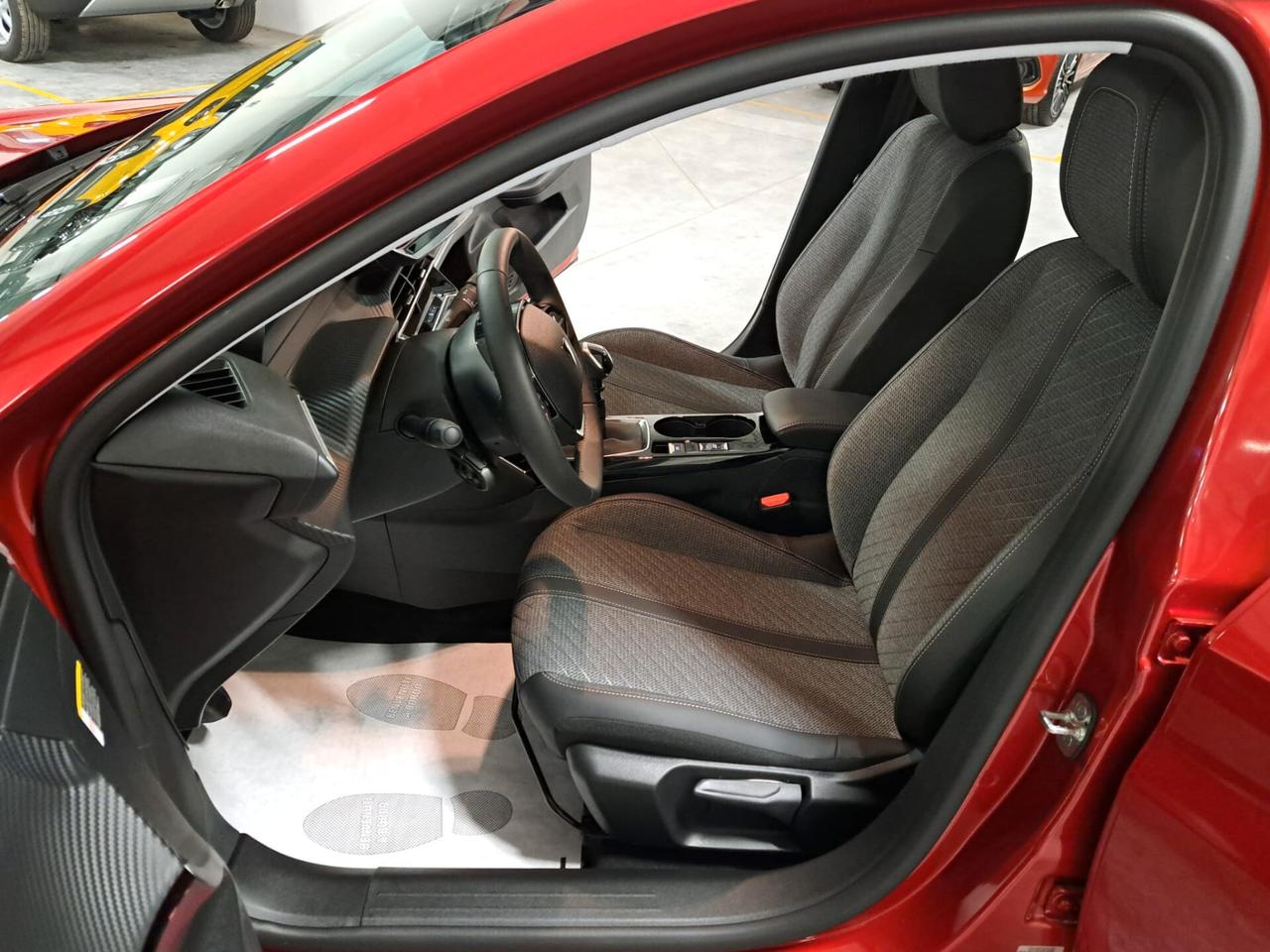 Peugeot 208 1200 PureTech 101CV Allure 5 Porte Km. 0