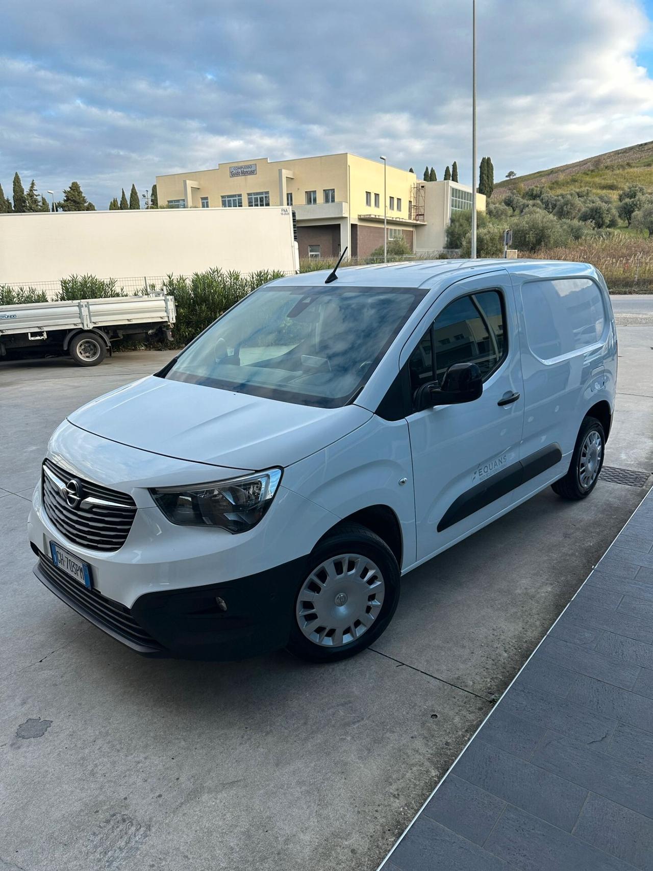 Opel Combo Cargo 1.5 Diesel 100CV PC 650kg Edition
