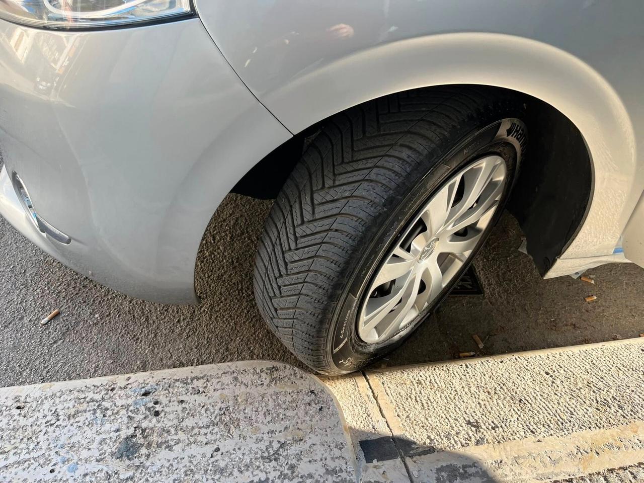 Peugeot 208 PureTech 82 5 porte Active