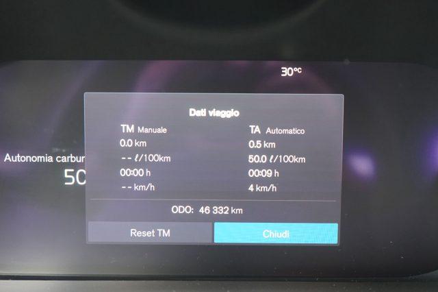 VOLVO XC60 B4 (d) automatico Momentum AWD UFFICIALE