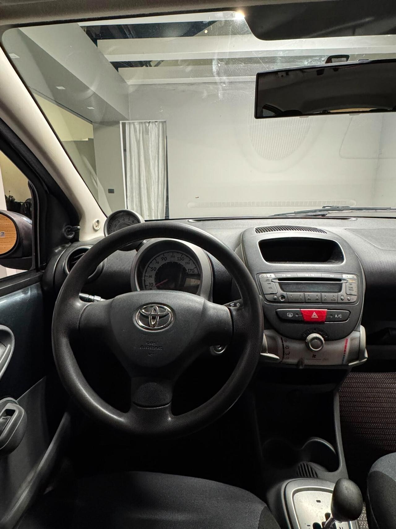 Toyota Aygo 1.0 12V VVT-i 5 porte Sol