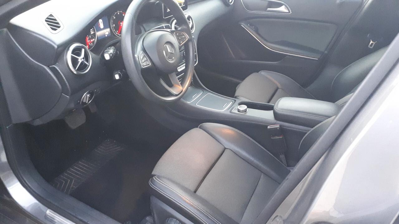 Mercedes-benz classe A 180d 7GTRO SPORT Restay2016