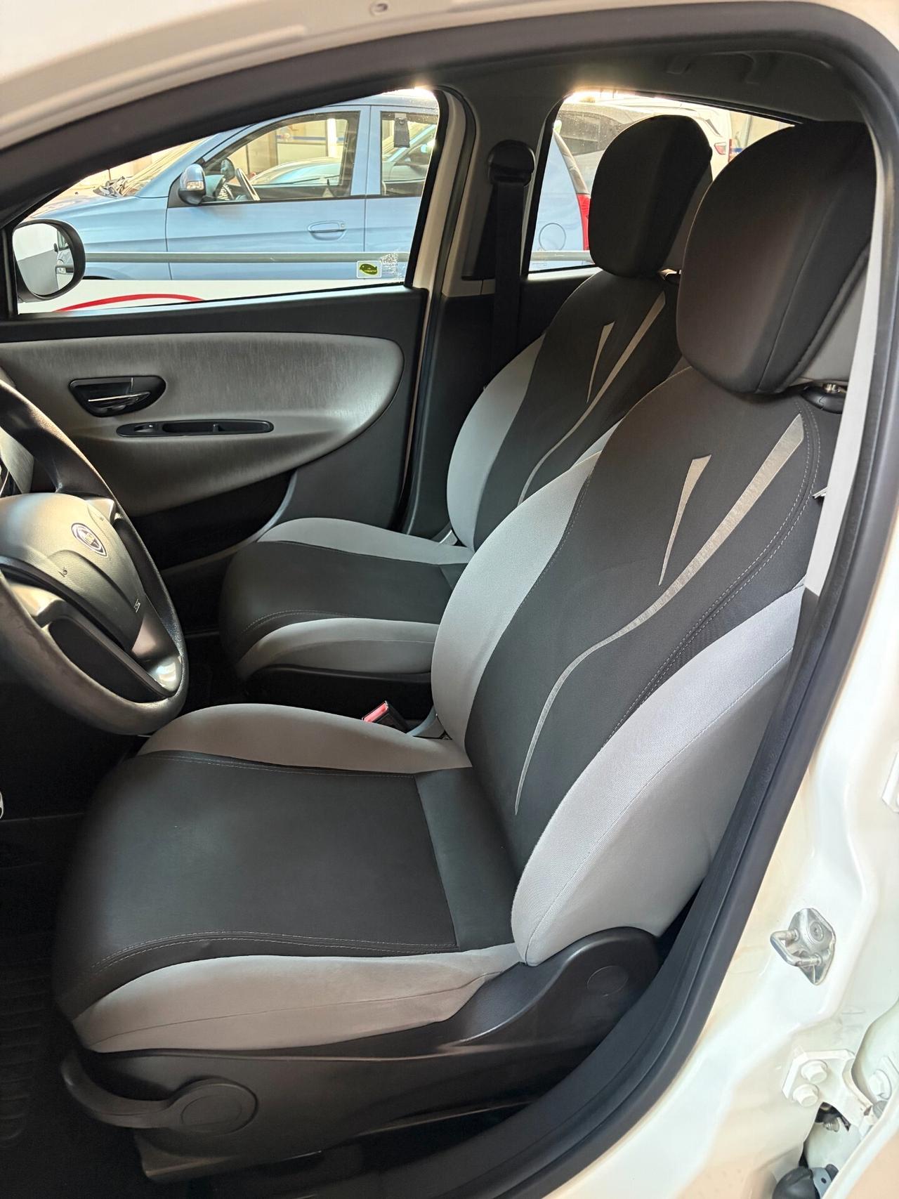 LANCIA YPSILON 1.3 M-JET 95cv