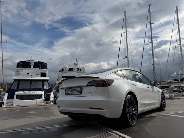 TESLA Model 3 PERFORMANCE NAVI+PELLE+PINZE ROSSE+SPOILER