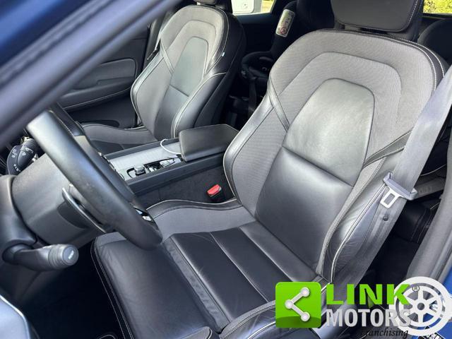 VOLVO XC60 B4 MHEV AWD Geartronic R-design 197 CV