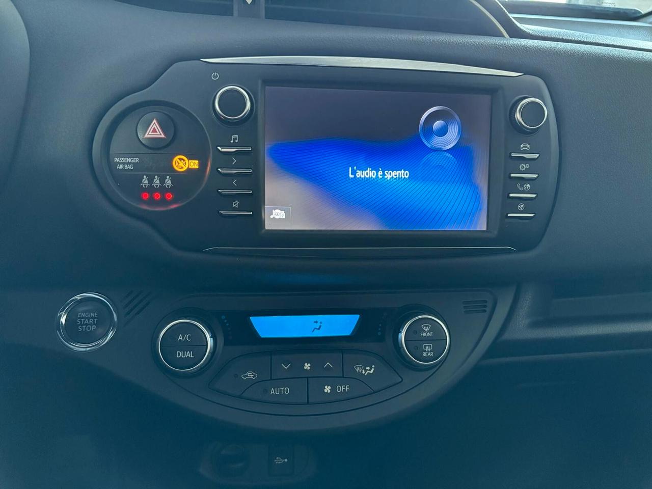 Toyota Yaris 2017 - 1.0 69 CV 80000 KM NEOPATENTATI!!