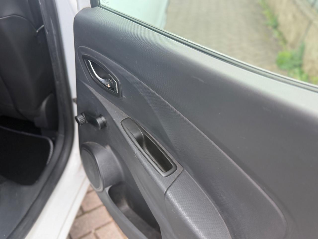 Renault Clio 1.5 dCi 8V 75CV 5 porte Live neopatentati