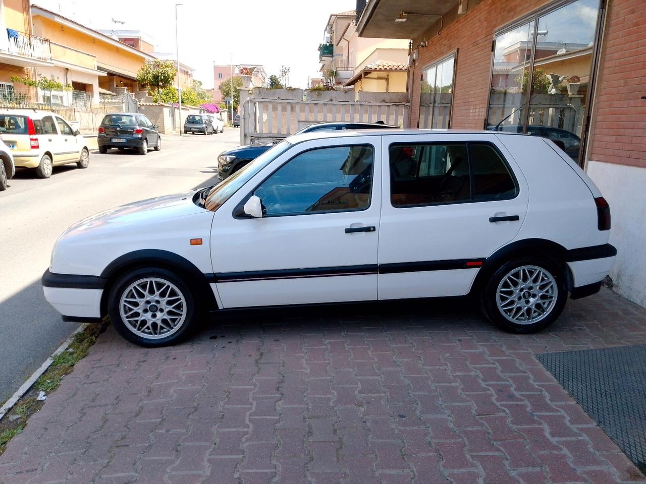 Volkswagen Golf 2.8 VR6 cat 5 p. DOHC CLIMA ABS