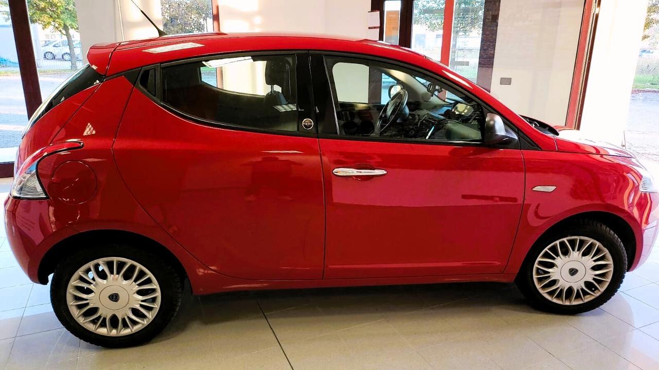 Lancia Ypsilon 1.2 69 CV 5 porte GPL ELEFANTINO BLU