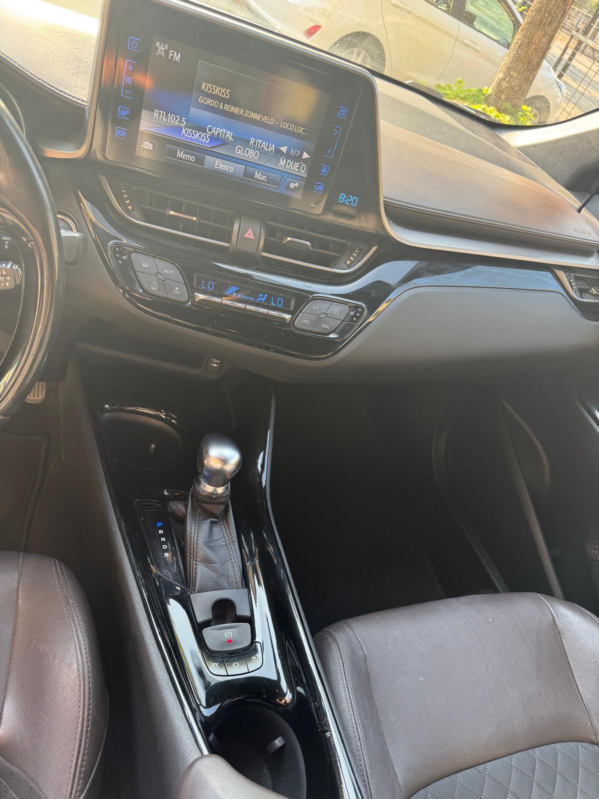 Toyota C-HR 1.8 Hybrid E-CVT Lounge
