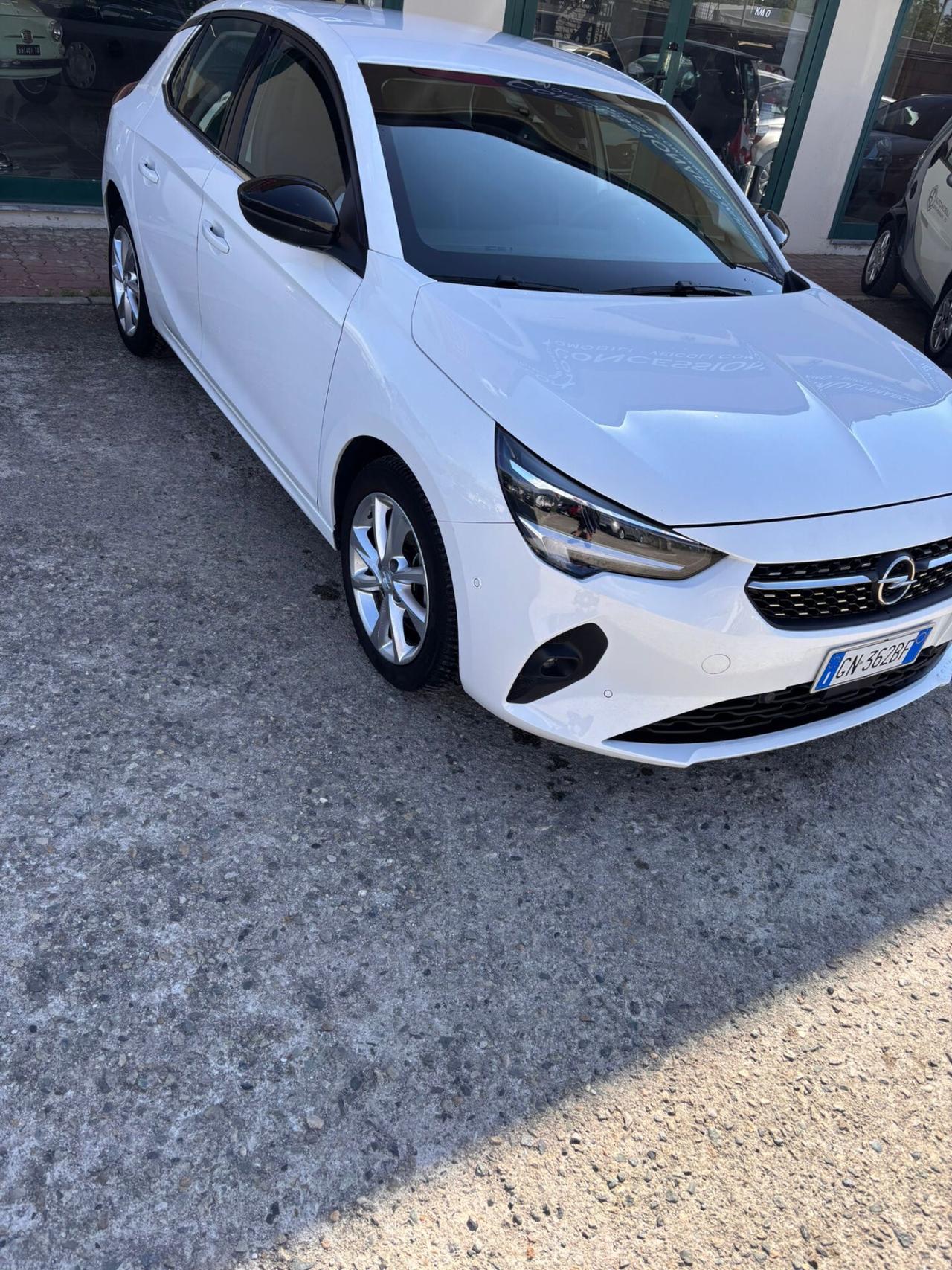 Opel Corsa 1.2 Design & Tech