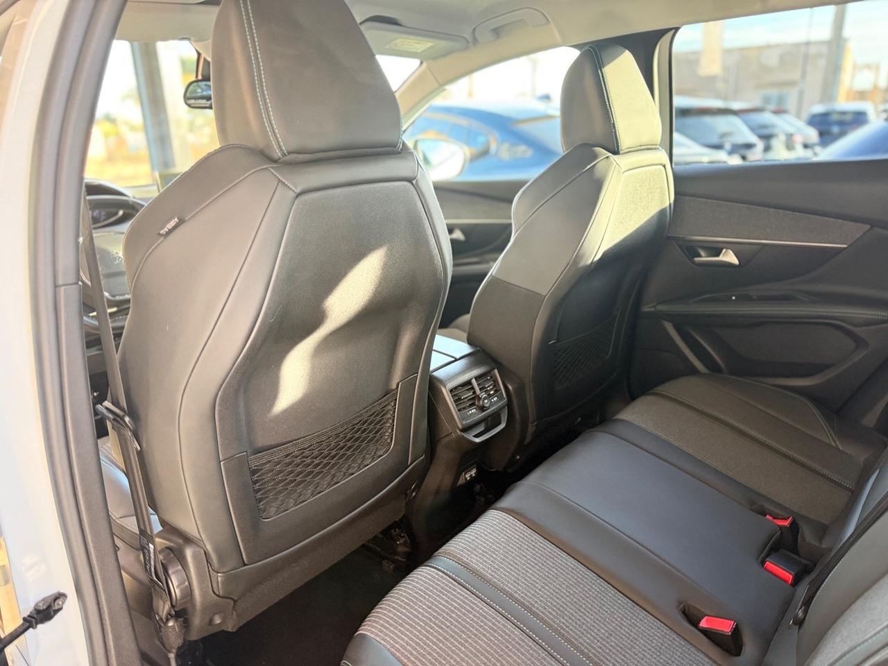 Peugeot 3008 BlueHDi 130 S&S Allure Pack