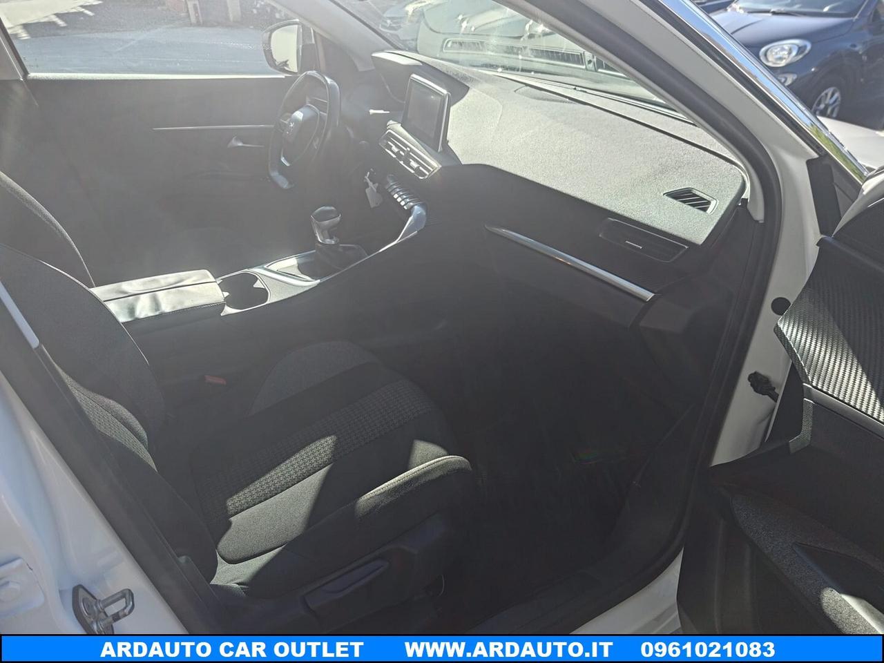 Peugeot 3008 1.5 hdi Active 130 cv