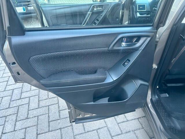Subaru Forester 2.0i Lineartronic Style Saas