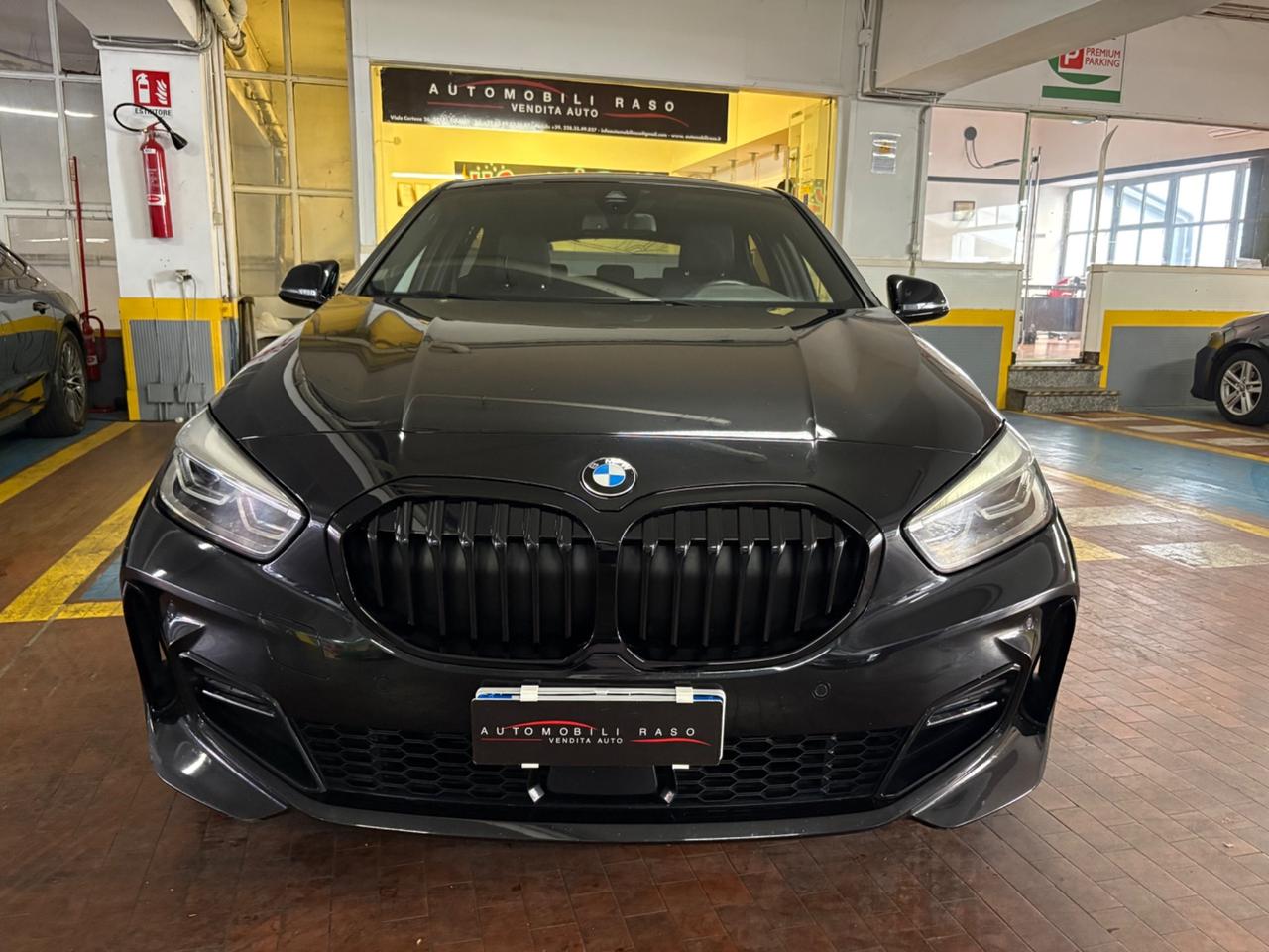 Bmw 116 116d 5p. Msport
