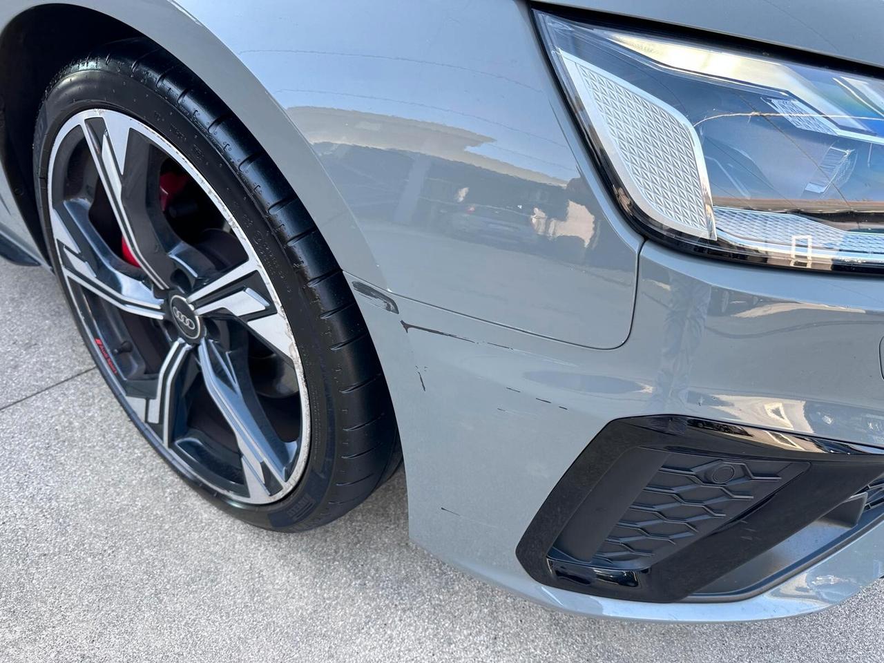 Audi A4 Avant 40 TDI quattro S tronic line edition QuantymGrau UniProprietario