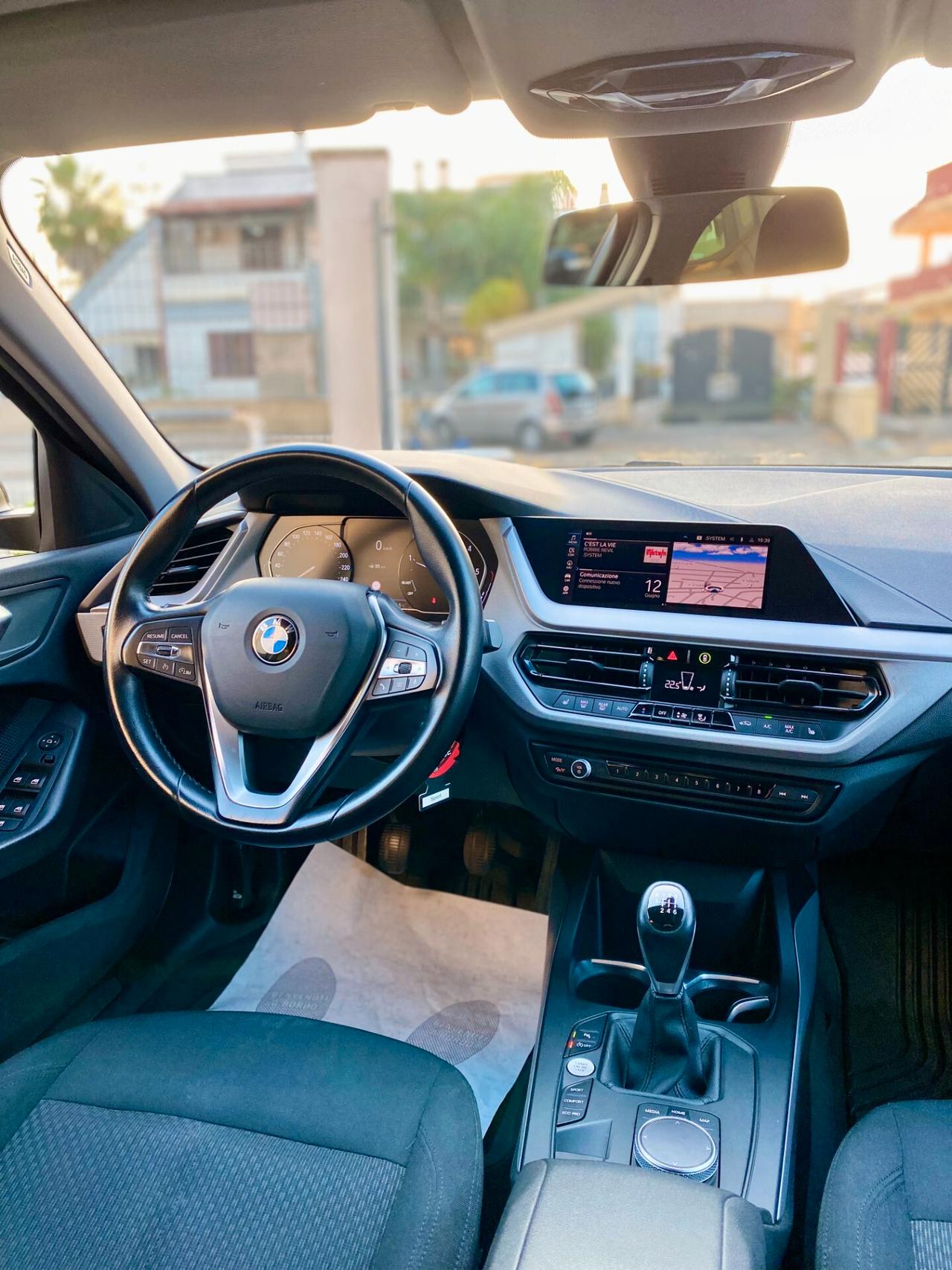 Bmw 116 116d 5p. Business Advantage
