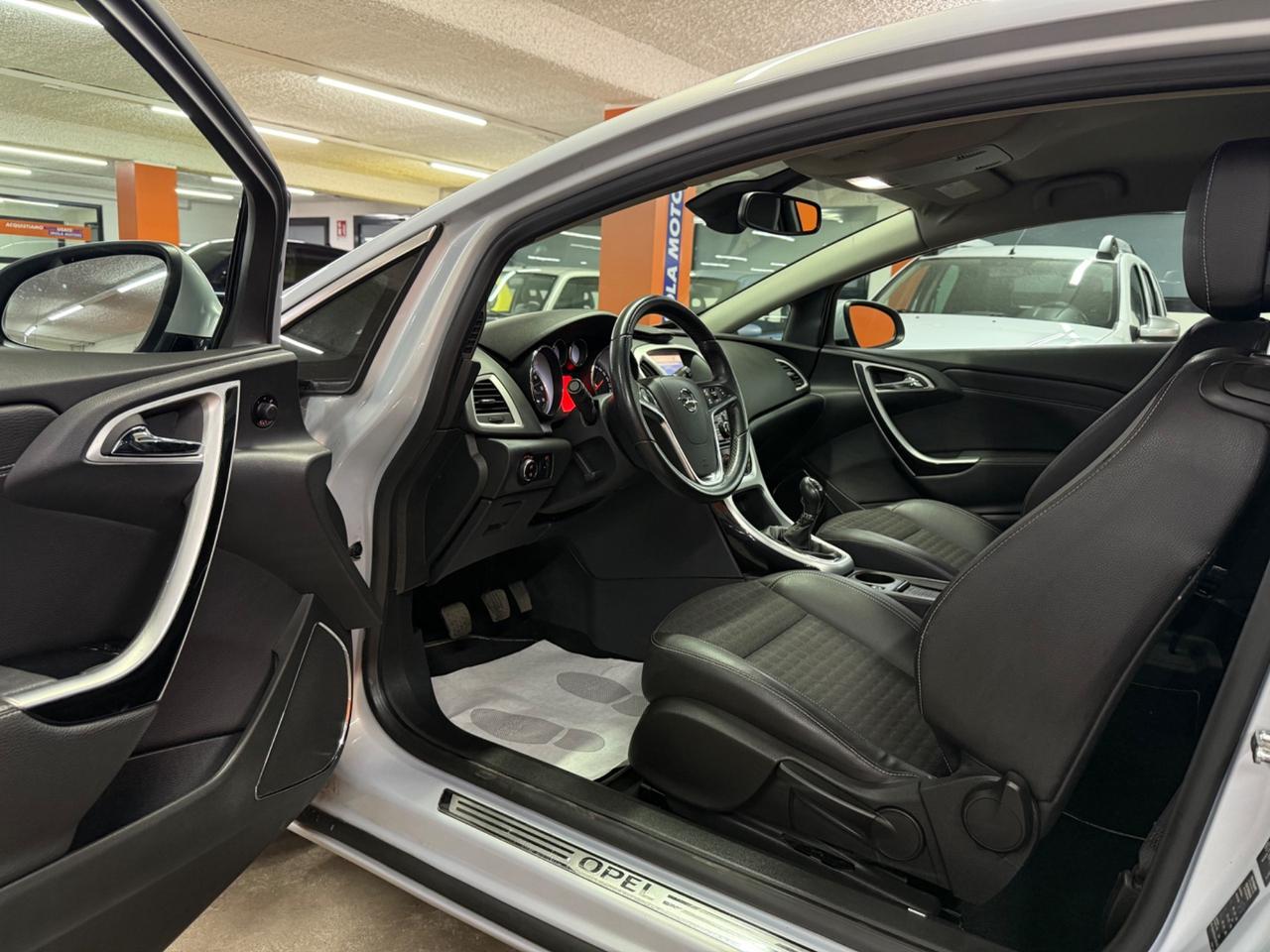 Opel Astra GTC 2.0 CDTI 165CV S&S 3 porte Cosmo S