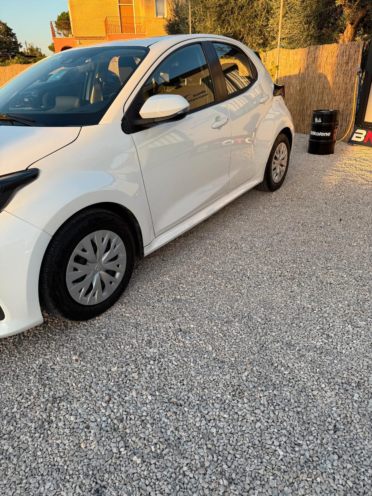 Toyota Yaris 1.5 Hybrid 5 porte Business