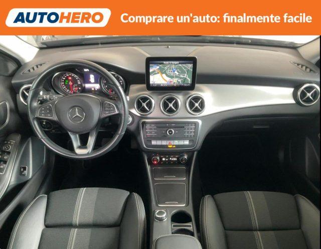 MERCEDES-BENZ GLA 200 Sport